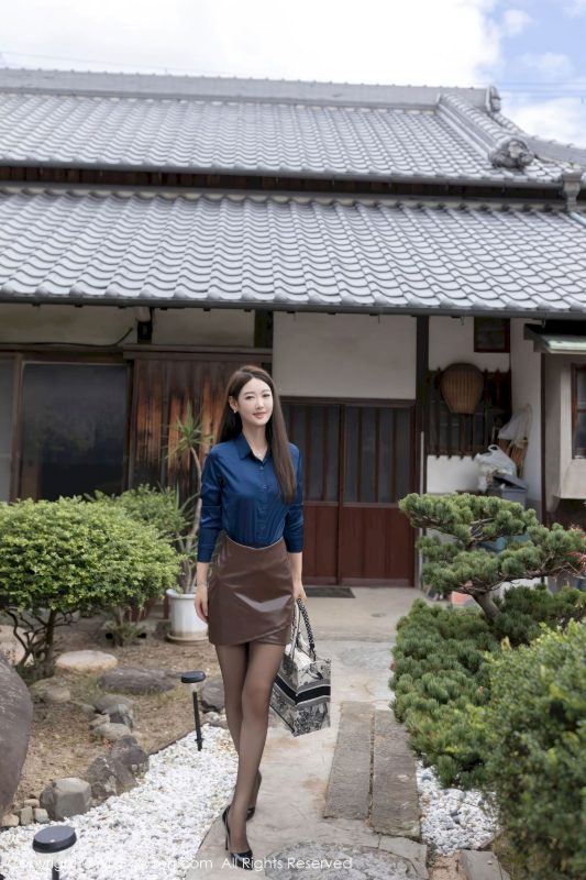 [XiuRen秀人网] No.7439 模特唐安琪 - 内衣推销员角色济州岛旅拍-御萝部落