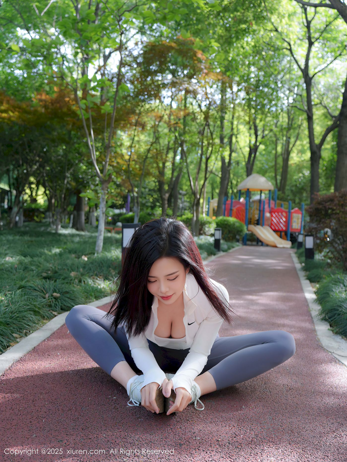 玫瑰我爱你白蓝瑜伽服性感写真