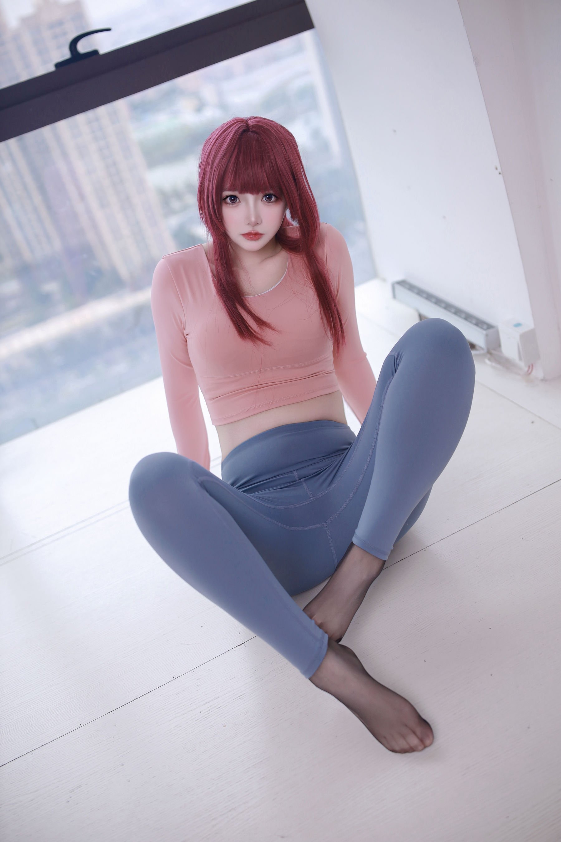 疯猫ss粉色上衣搭配瑜伽紧身裤性感写真