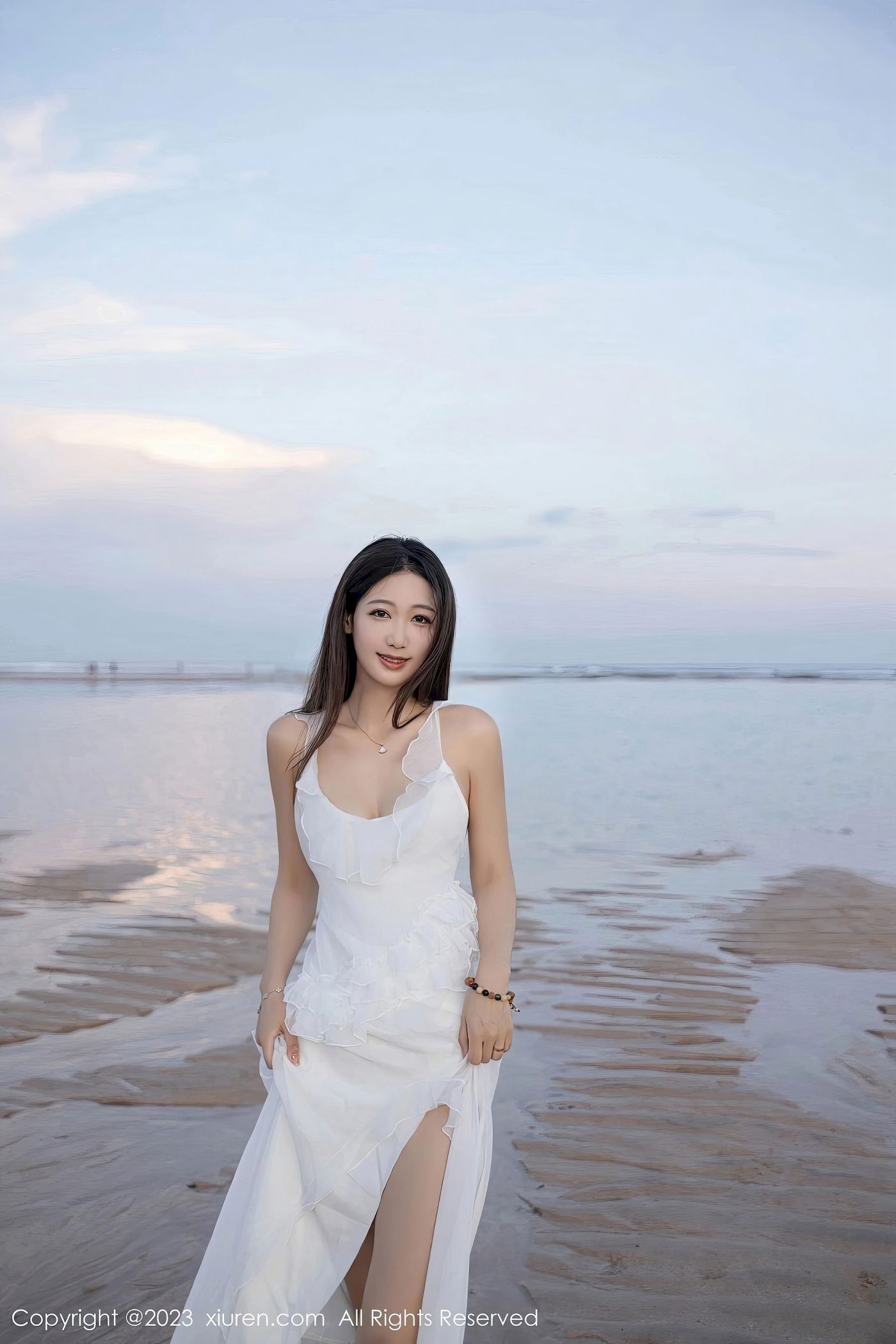 唐安琪 - 白色长裙+原色丝袜巴厘岛旅拍