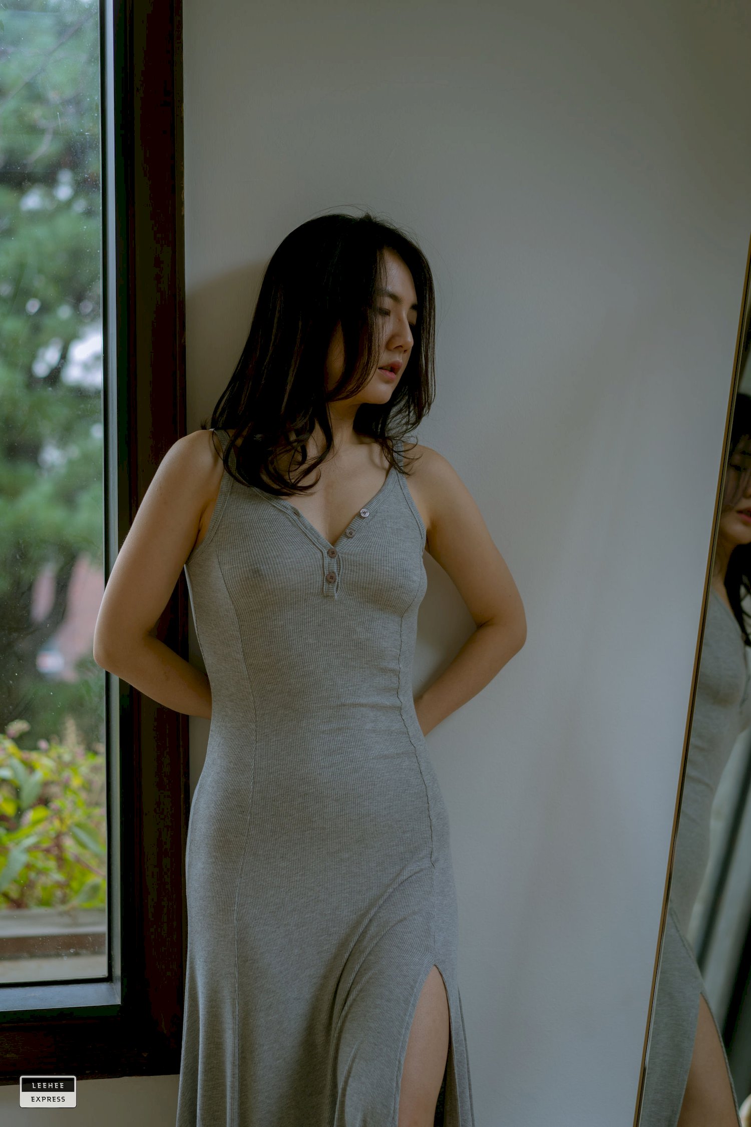 LEEHEE EXPRESS美女Ray毛衣长裙显姣好身材写真-御萝部落