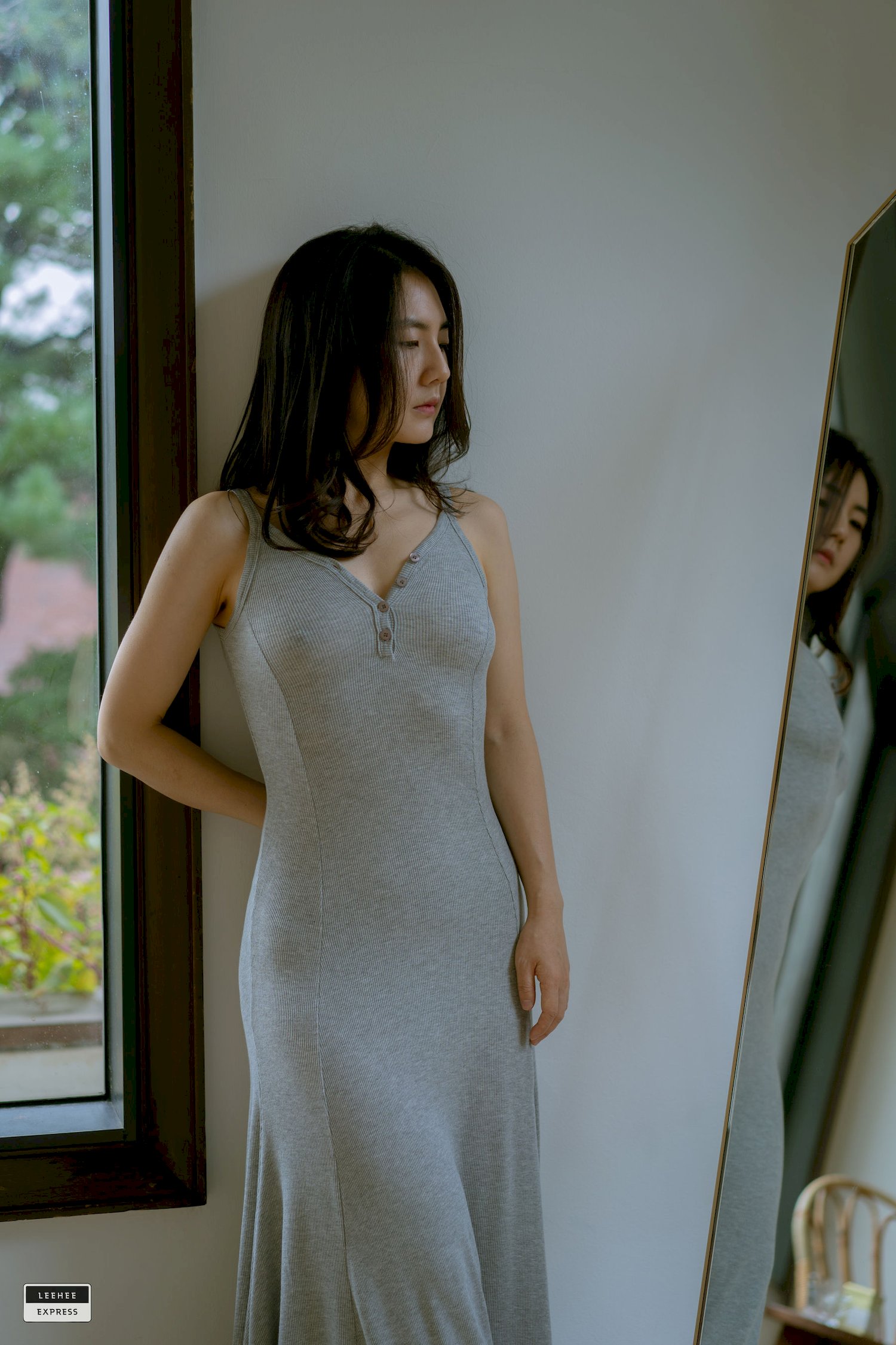 LEEHEE EXPRESS美女Ray毛衣长裙显姣好身材