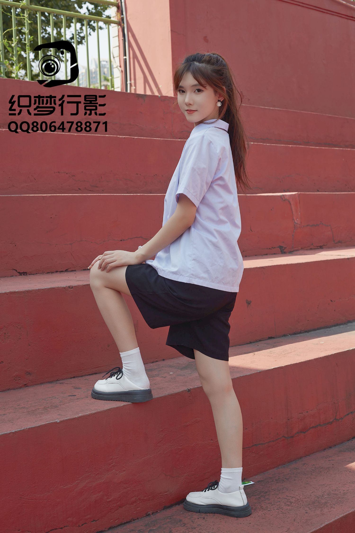 清新美女学妹驾到学校学院风主题写真