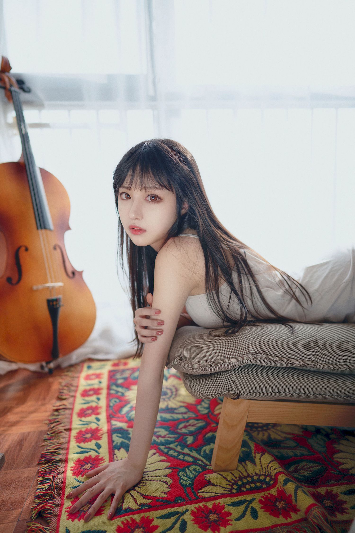 Shika小鹿鹿娇好颜值白色服饰私房写真