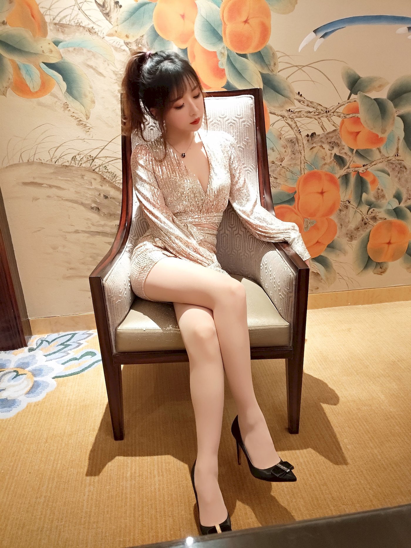 小女巫露娜亮片裙搭配肉丝COS居家福利