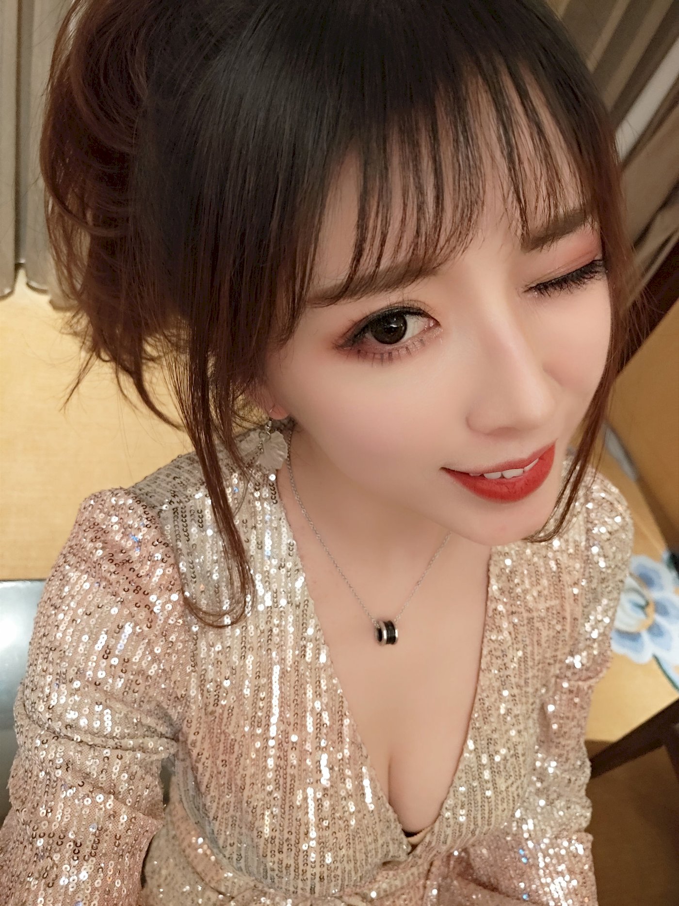 小女巫露娜亮片裙搭配肉丝COS居家福利