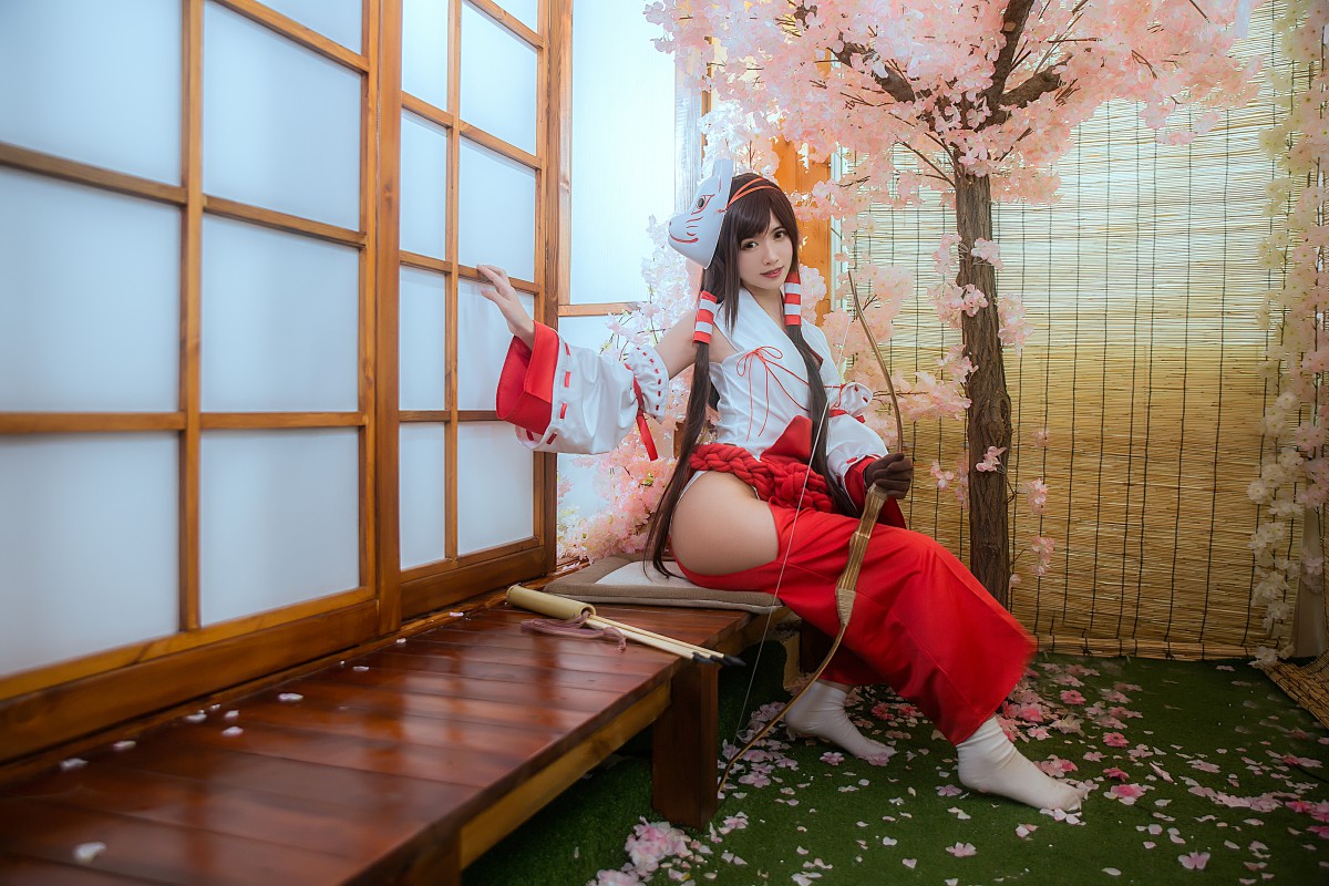 [Cosplay]鳗鱼霏儿 – 巫女 - COSPLAY-御萝部落